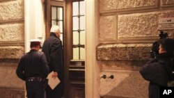 Ivo Sanader ulazi u sud u Salzburgu