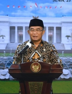 Menko PMK Muhadjir Effendy dalam telekonferensi pers di Istana Kepresidenan Jakarta, Senin (25/1) menyebut pandemi Covid-19 berpotensi meningkatkan angka stunting di Indonesia (biro Setpres)
