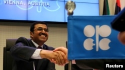 Mohamed Bin Saleh Al-Sada, ministre de l'Énergie et de l'Industrie du Qatar, avant le début d'une réunion de l'Organisation des pays exportateurs de pétrole (OPEP), à Vienne, en Autriche, 2 juin 2016 