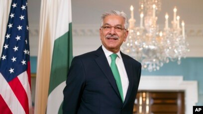 Bộ trưởng ngoại giao Pakistan Khawaja Asif liên tục đưa ra những lỡi lẽ gay gắt đối với Mỹ sau khi au khi Washington đình chỉ viện trợ và Tổng thống Donald Trump cáo buộc Islamabad dối trá và lừa lọc suốt nhiều năm qua.