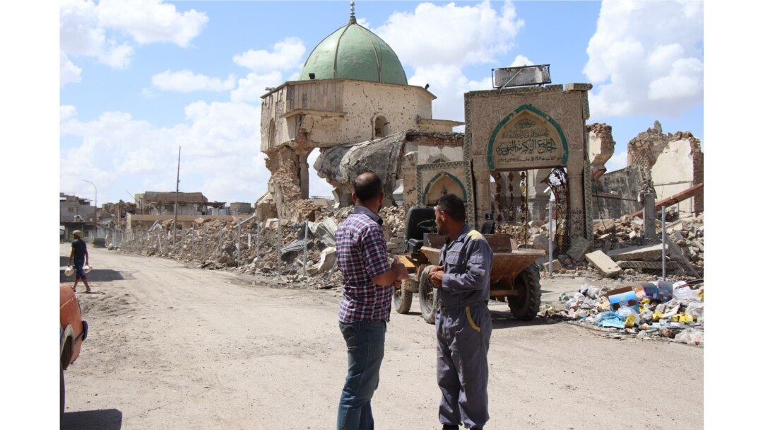 Masjid ikonik kota Mosul "al-Nouri" rusak berat di bawah kendali ISIS (foto: dok).