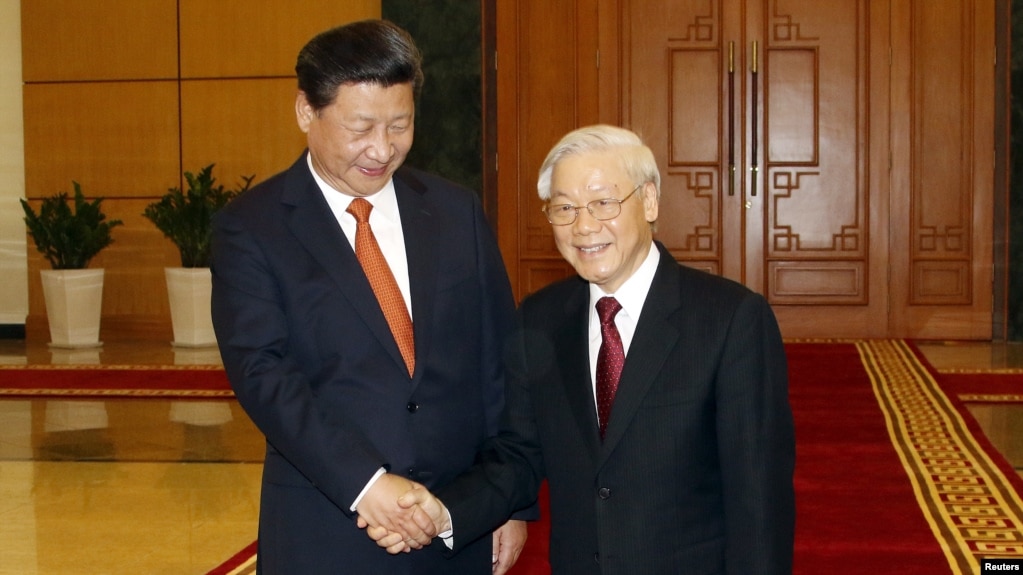 Chủ tịch Trung Quốc Tập Cận Bình và Tổng Bí thư đảng Cộng sản Việt Nam Nguyễn Phú Trọng tại Hà Nội, ngày 5 Tháng 11, 2015.