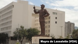 A estátua de Samora Machel, pai de Samito, na Praça da Independência em Maputo. Moçambique. 