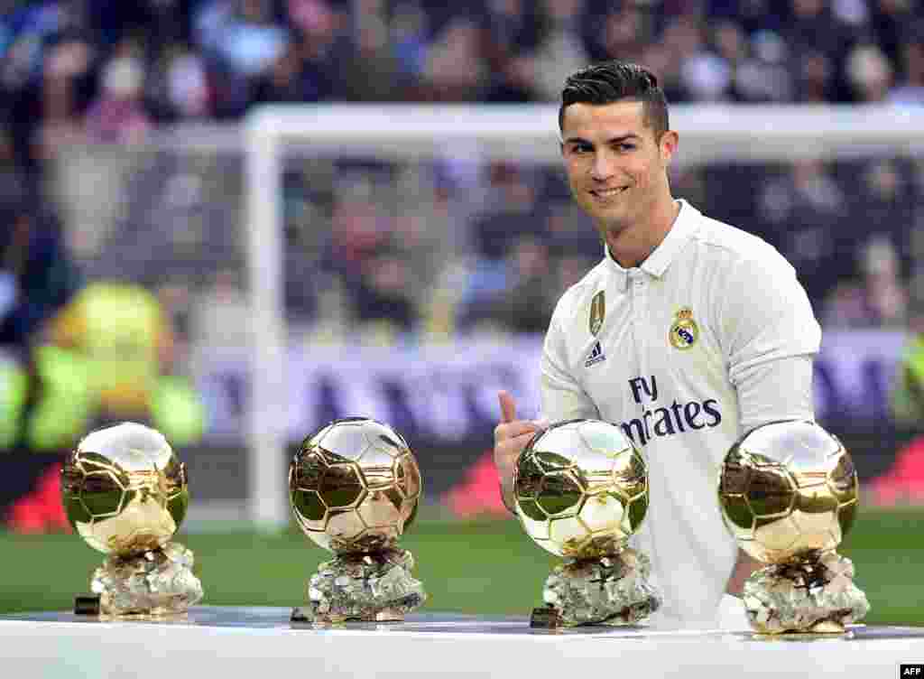 Cristiano Ronaldo et ses quatre premiers Ballons d'or, Madrid, le 7 janvier 2017