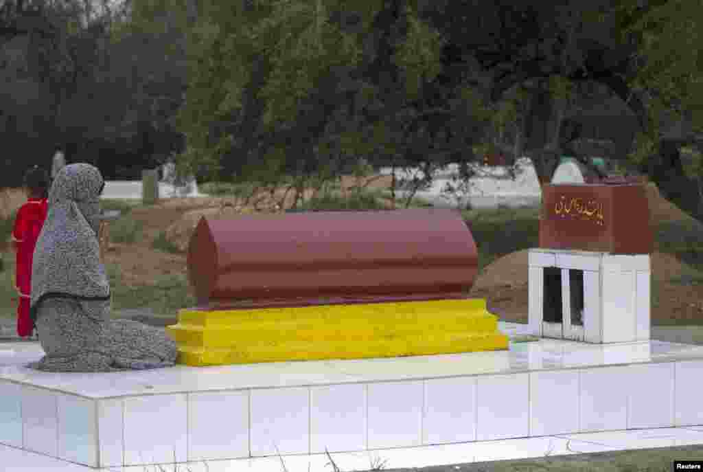 اس قبرستان کو منور شاہ کے نام سے پکارا جاتا ہے۔