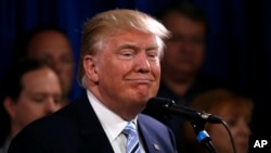 Ứng cử viên tổng thống của Đảng Cộng hòa Donald Trump tại Hội nghị Quốc gia đảng Cộng hòa ở Bismarck, North Dakota, ngày 26 tháng 5 năm 2016.