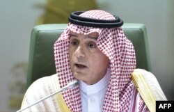 아델 알주바이르 사우디 외무장관이 15일 리야드에서 기자회견을 열고, 빈살만 왕세자와 언론인 자말 카쇼기 살해 사건은 무관하다고 주장했다.