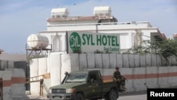 Uko umutekano urinzwe inyuma ya Hotel SYL mu gisagara ca Mogadicio
