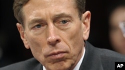 Tướng Petraeus viết rằng ông đã tỏ ra là có khả năng xét đoán tệ hại, và cách hành xử đó không thể được chấp nhận nơi một nhà lãnh đạo.