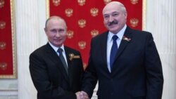 Vladimir Putin i Aleksandar Lukašenko tokom obeležavanja Dana pobede u Drugom svetskom ratu u Moskvi