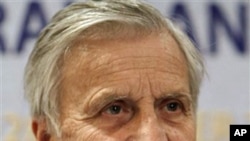 European Central Bank chief Jean-Claude Trichet speaks to the media during a press conference (file photo - 27 Oct. 2010)