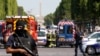 پیرس: کار پولیس وین سے ٹکرا گئی
