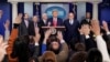 El presidente Donald Trump durante una rueda de prensa con su equipo para la crisis del coronavirus. 