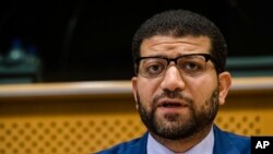 FILE - Sherif Mansour of the Committee to Protect Journalists, pictured in Brussels, May 24, 2018, said on Aug. 31 that the "horrifying" sentences given in Iran to journalists for their coverage of protests by the Gonabadi Dervish religious order "lay bare Iranian authorities' depraved attitude toward journalists."