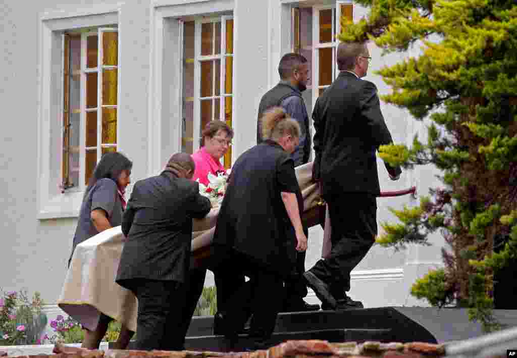 Reeva Steenkamp's casket arrives ahead of her funeral ceremony in Port Elizabeth, South Africa, February 19, 2013.