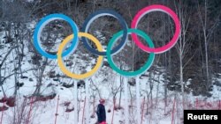 Logo Olimpiade di Jeongseon Alpine Center, Pyeongchang, Korea Selatan, 11 Februari 2018. 
