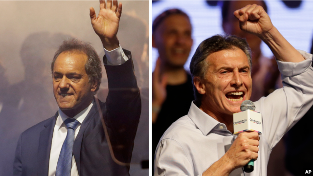 Los dos finalistas: el oficialista Daniel Scioli (izquierda) y el opositor Mauricio Macri.