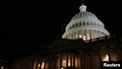 参议院在星期五晚上12点之前未能通过临时预算法案