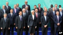 G20 အစည္းအေ၀း တက္ေရာက္ေနၾကသည့္ ကမၻာ့အင္အားႀကီးႏုိင္ငံမ်ားက ေခါင္းေဆာင္မ်ား (ေအာက္တုိဘာ ၂၃၊ ၂၀၁၀)