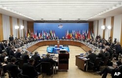 وه‌زیرانی ده‌ره‌وه‌ی وڵاتانی ناتۆ له‌ به‌رلین سه‌باره‌ت به‌ لیبیا کۆده‌بنه‌وه‌، پـێـنجشه‌ممه‌ 14 ی چواری 2011