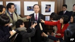 남북공동체 기반조성사업 착수 보고회에 참석한 현인택 한국 통일부 장관