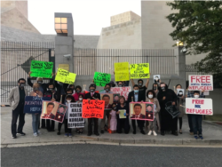 세계 시민단체들이 연대한 북한자유연합이 24일 탈북 난민 구출의 날을 맞아 워싱턴 주재 중국 대사관 앞에서 촛불 집회를 열었다.