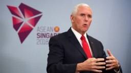 Phó Tổng thống Mike Pence phát biểu trong cuộc họp báo tại Singapore, ngày 15/11/2018.