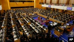 Suasana pengambilan sumpah para anggota Parlemen Malaysia di Kuala Lumut, 24 Juni 2013 (Foto: dok). Parlemen Malaysia menyetujui perubahan kontroversial pada UU Pencegahan Kejahatan tahun 1959, Kamis pagi (3/10).
