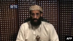 Anwar al-Awlaki bị nghi là kẻ chủ mưu vụ đánh bom bất thành hồi tháng 12 năm ngoái trên một máy bay chở khách của Mỹ bay tới Detroit.