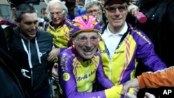 Robert Marchand set a record in the 105-year-old category for his one-hour ride.