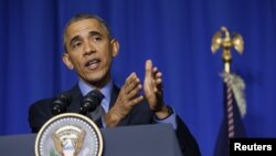 Barack Obama lors de sa conférence de presse au Bourget, 1er décembre 2015.