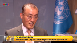 Tiến sĩ Kidong Park, Trưởng đại diện Tổ chức Y tế Thế giới (WHO) tại Việt Nam, phát biểu trên đài VTV hôm 06/04/2020. Photo VTV