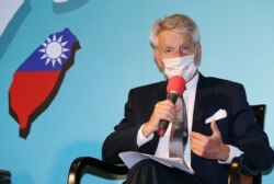 資料照片：法國參議院友台小組主席李察在台北的記者會上講話。 （2021年10月8日）