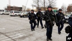 La police sur les lieux de la tuerie dans le centre commercial de Columbia, Maryland, aux Etats-Unis