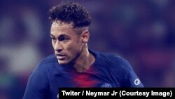 L'attaquant star brésilien Neymar s'affiche avec le maillot 2018-2019 du Paris SG et affirme, dans un tweet publié samedi, vouloir "continuer à donner de la joie à tous", 12 mai 2018. (Twiter/Neymar Jr)