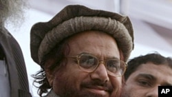 Hafiz Mohammad Saeed, the leader of a banned Islamic group Jamaat-ud-Dawa is seen during an anti-Indian rally to show solidarity with Indian Kashmiris, in Lahore, Pakistan, February 5, 2010. (file photo)