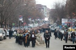 Ispraćaj Olivera Ivanovića u severnom delu Kosovske Mitrovice, u sredu, 17. januara 2018.