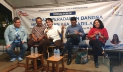 Para pembicara diskusi publik yang diadakan Roemah Bhinneka dan ALIT, menyoroti persoalan bangsa pasca penetapan kabinet Indonesia Maju