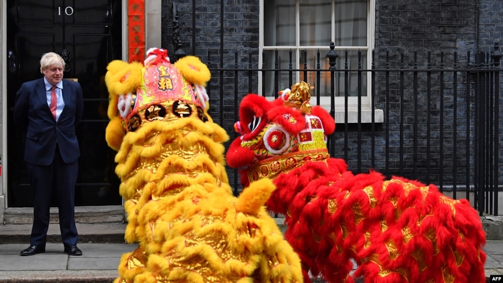 资料照片: 2020年1月24日英国首相约翰逊在唐宁街10号举办中国新年招待会(photo:VOA)