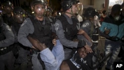 Les manifestants dénonçaient ce qu'ils considèrent comme un racisme anti-noir de la part des forces de l'ordre israéliennes ( Reuters )