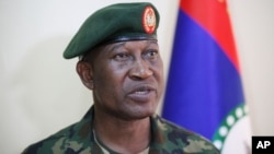 Thiếu tướng Chris Olukolade cho biết những người bị bắt cóc được tìm thấy tại 3 trại trong một cứ địa của nhóm Boko Haram
