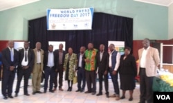 Intathelizindaba ezinanze ilanga leWorld Press Freedom Day.