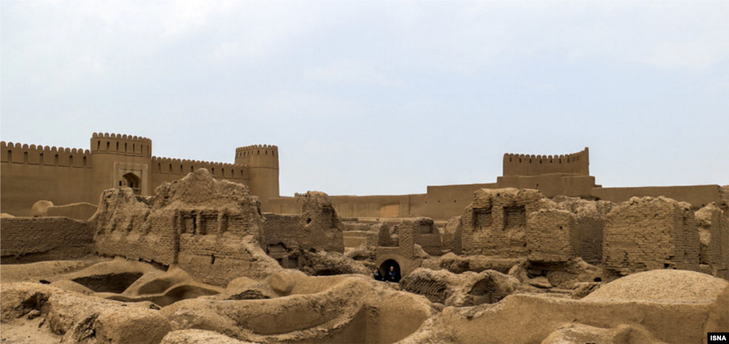 ارگ تاریخی «راین» دومین بنای خشتی بزرگ جهان بعد از ارگ بم است که در استان کرمان واقع شده است. عکس: ساره تجلی