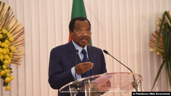 Le président Paul Biya donne un discours à l'arrivée des Lions à Yaoundé.