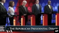 美国共和党总统参选人11月9日晚在密西根州举行辩论会