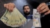 ایران صحنه عواقب سیاسی ناشی از مشکلات اقتصادی؛ دلار از مرز ۱۰ هزار تومان گذشت