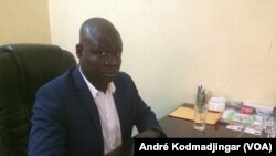 Madjasra Nako, directeur de publication du journal Le Pays, à N'Djamena, le 11 décembre 2018. (VOA/André Kodmadjingar)