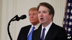 Mèt Brett Kavanaugh, chwa Prezidan Trump pou okipe yon plas nan Kou Siprèm nan aprè retrèt Jij Anthony Kennedy nan fen mwa jiyè 2018 la. 