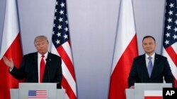 Президенти Дональд Трамп (л) і Анджей Дуда