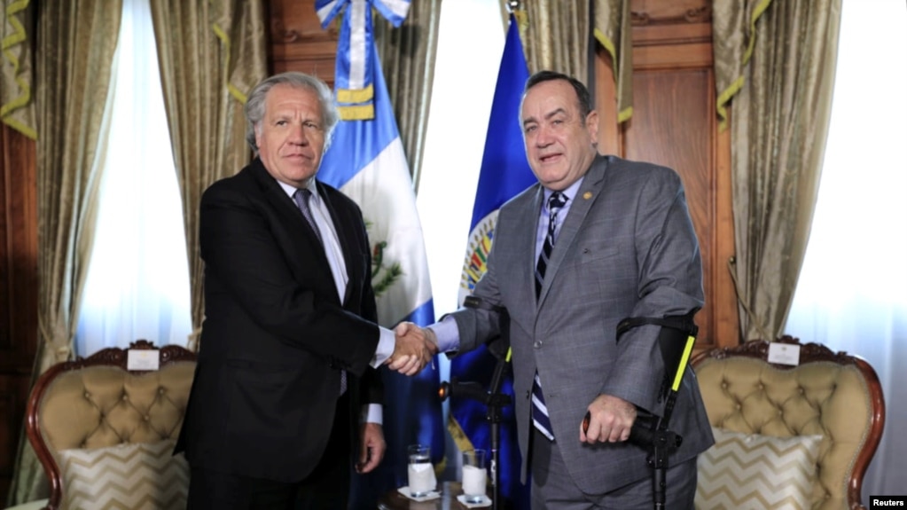El mandatario guatemalteco ya había adelantado que pondría fin a las relaciones con el gobierno en disputa de Nicolás Maduro. Foto: Presidencia de Guatemala via Reuters.